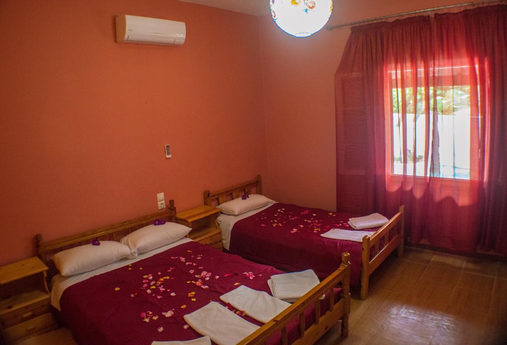 Agathi Beach House Agios Gordios  Exteriör bild