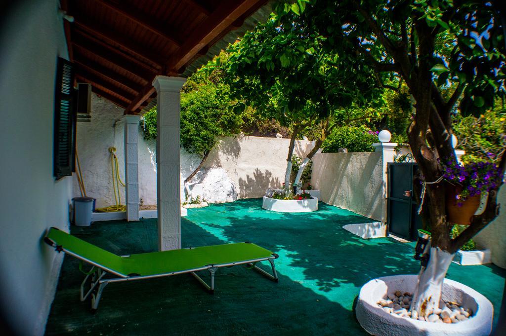 Agathi Beach House Agios Gordios  Exteriör bild