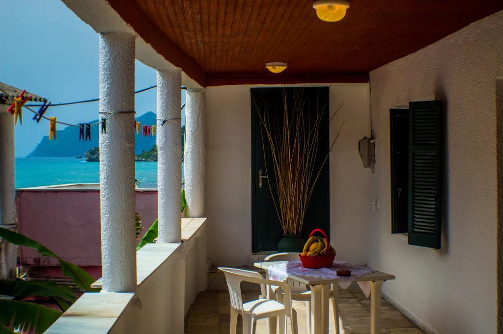 Agathi Beach House Agios Gordios  Exteriör bild