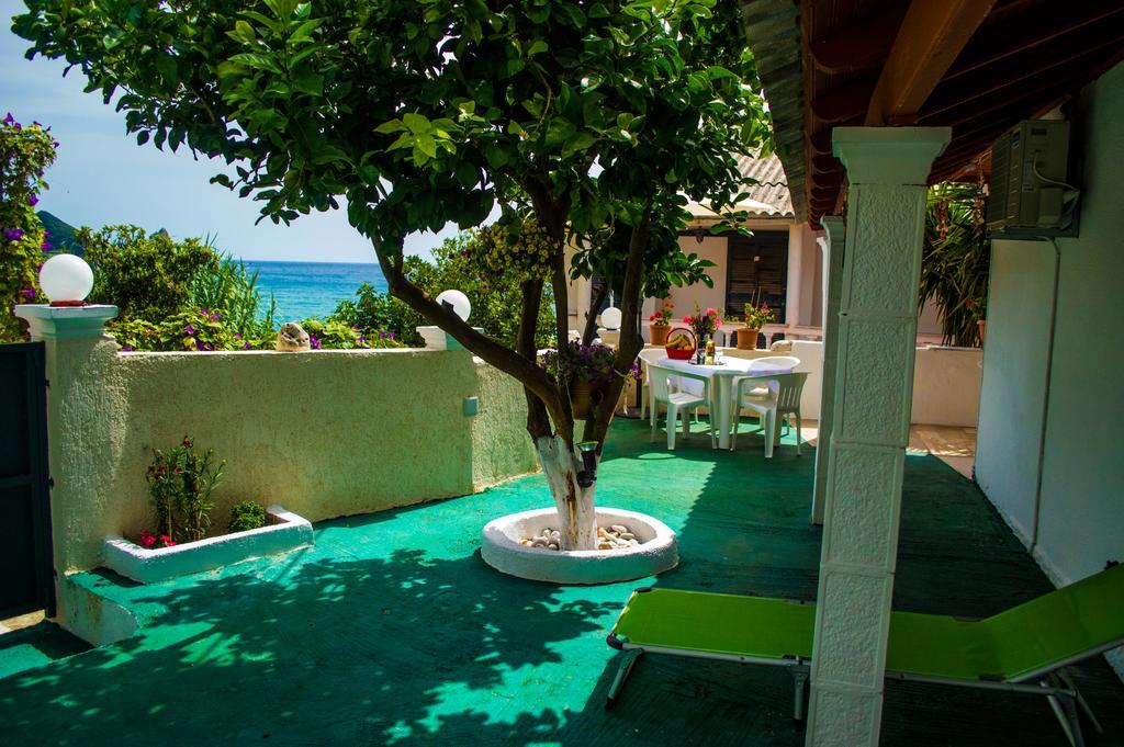 Agathi Beach House Agios Gordios  Exteriör bild